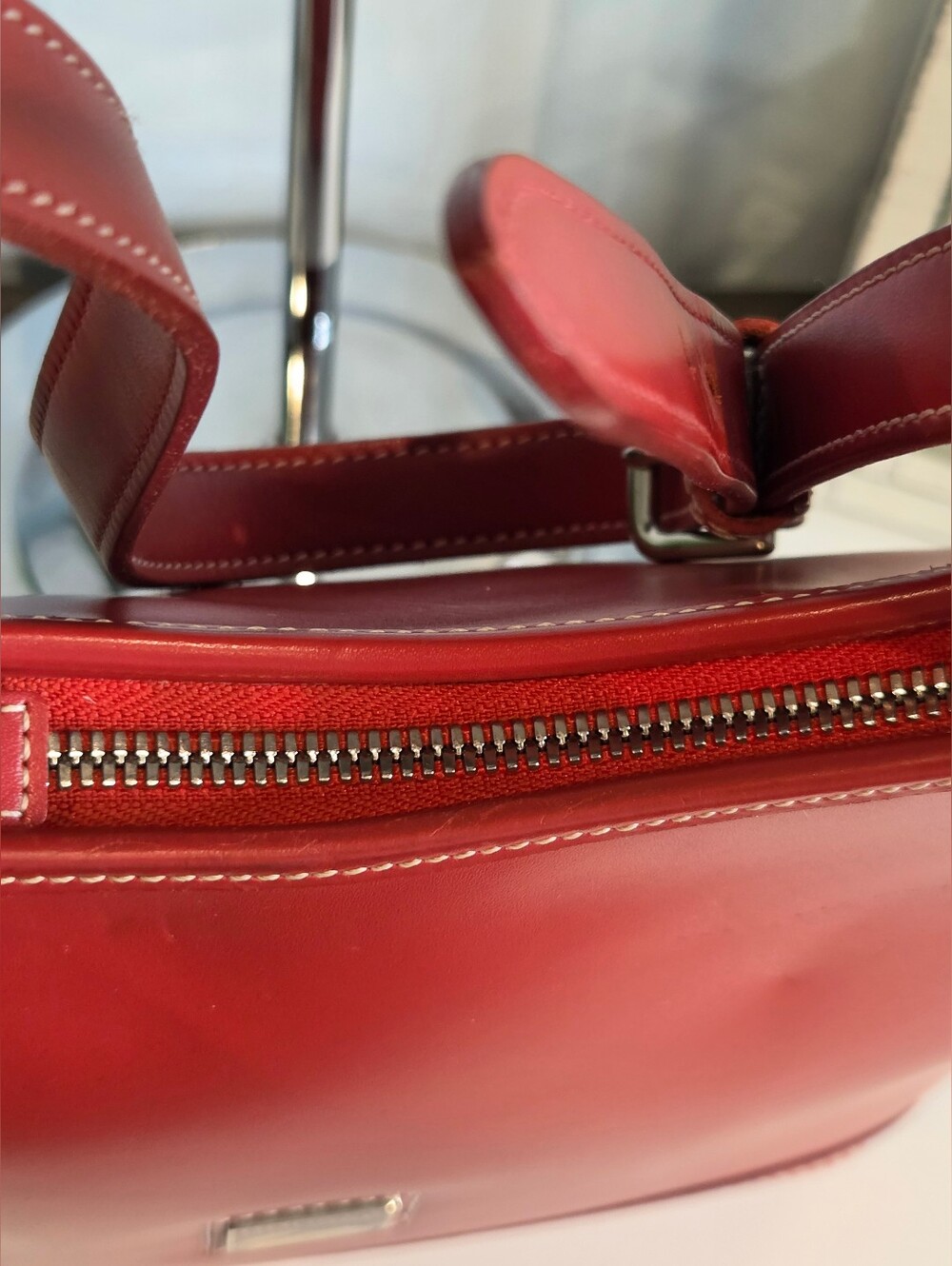 Dooney & Bourke USA Vintage Red Leather Shoulder Hobo - Picture 9 of 15